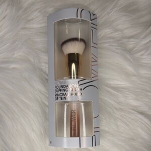 Flower by Drew Barrymore Foundation Buffing Brush